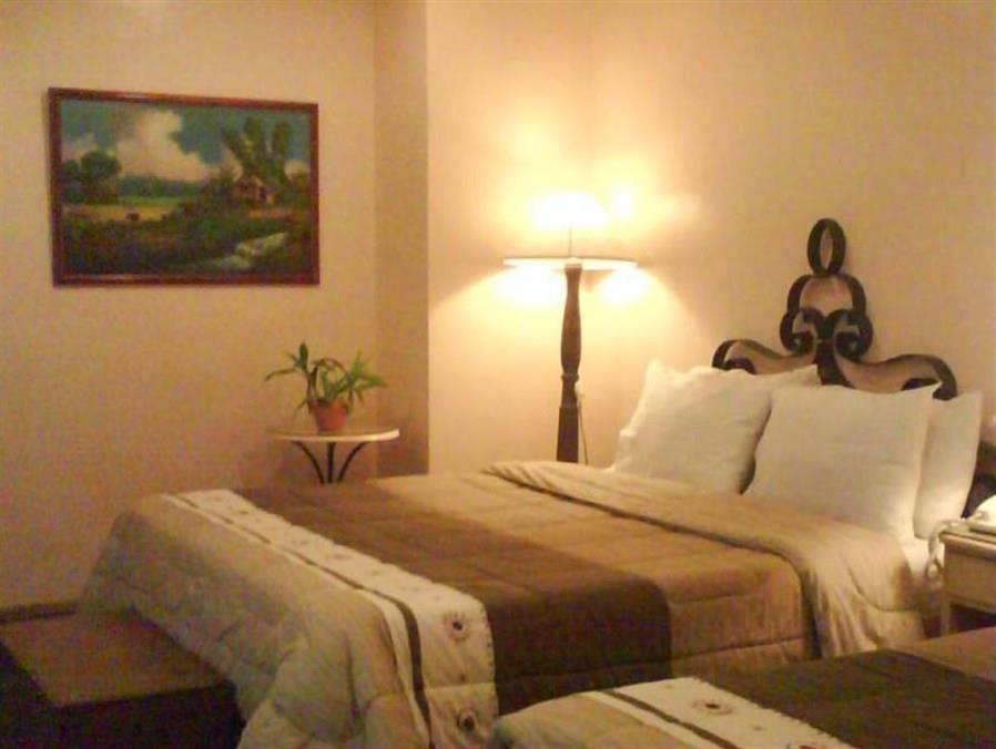 Roxas President'S Inn מראה חיצוני תמונה