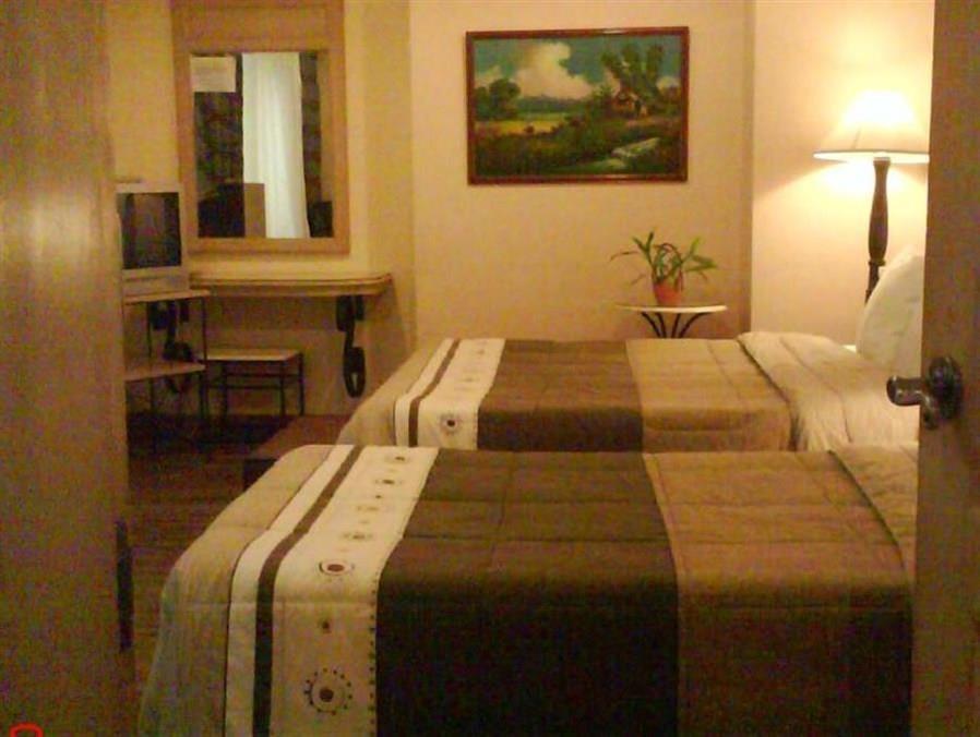 Roxas President'S Inn מראה חיצוני תמונה