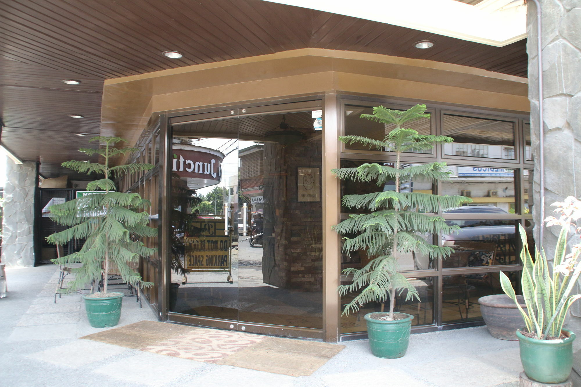 Roxas President'S Inn מראה חיצוני תמונה
