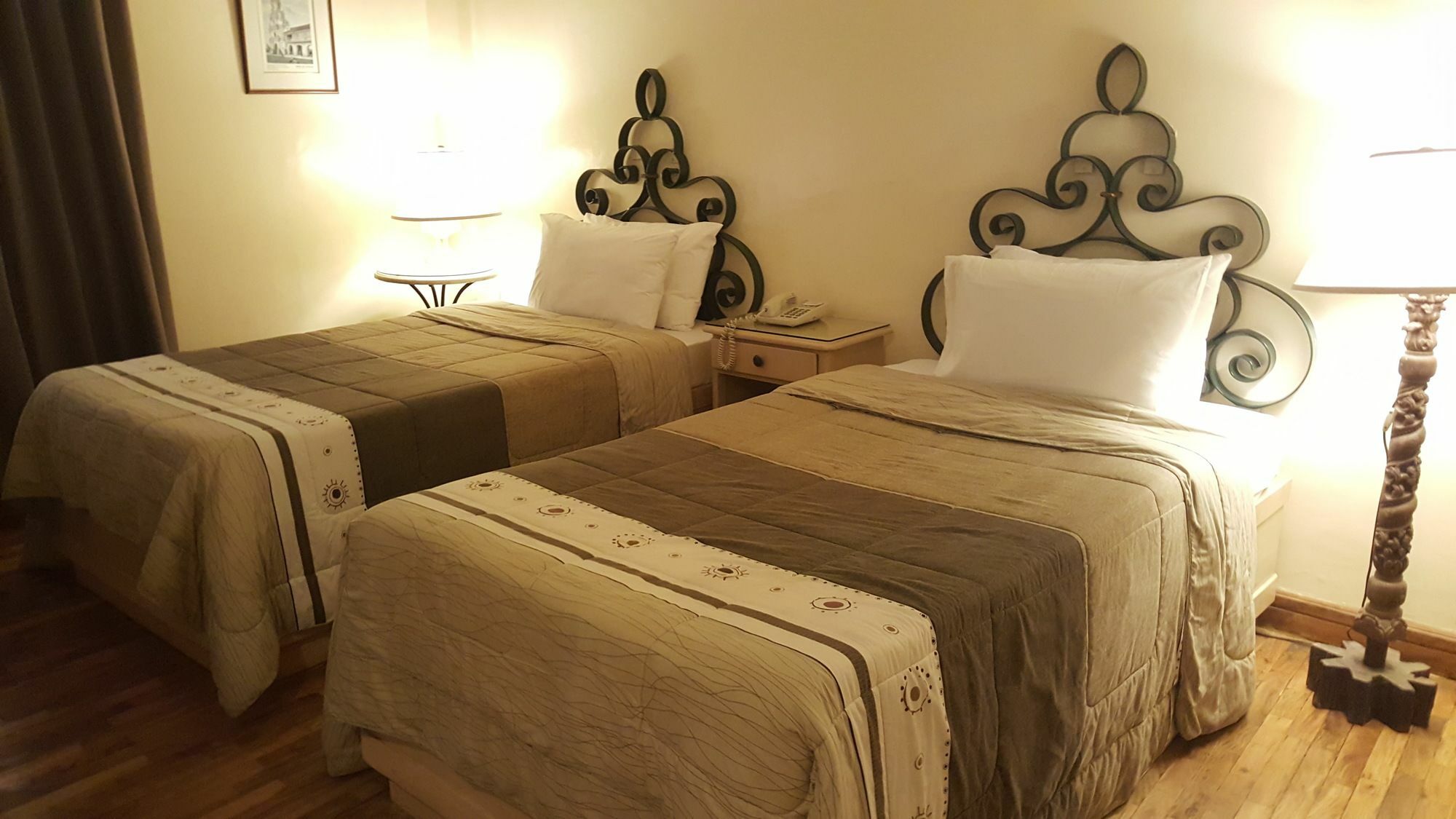Roxas President'S Inn מראה חיצוני תמונה