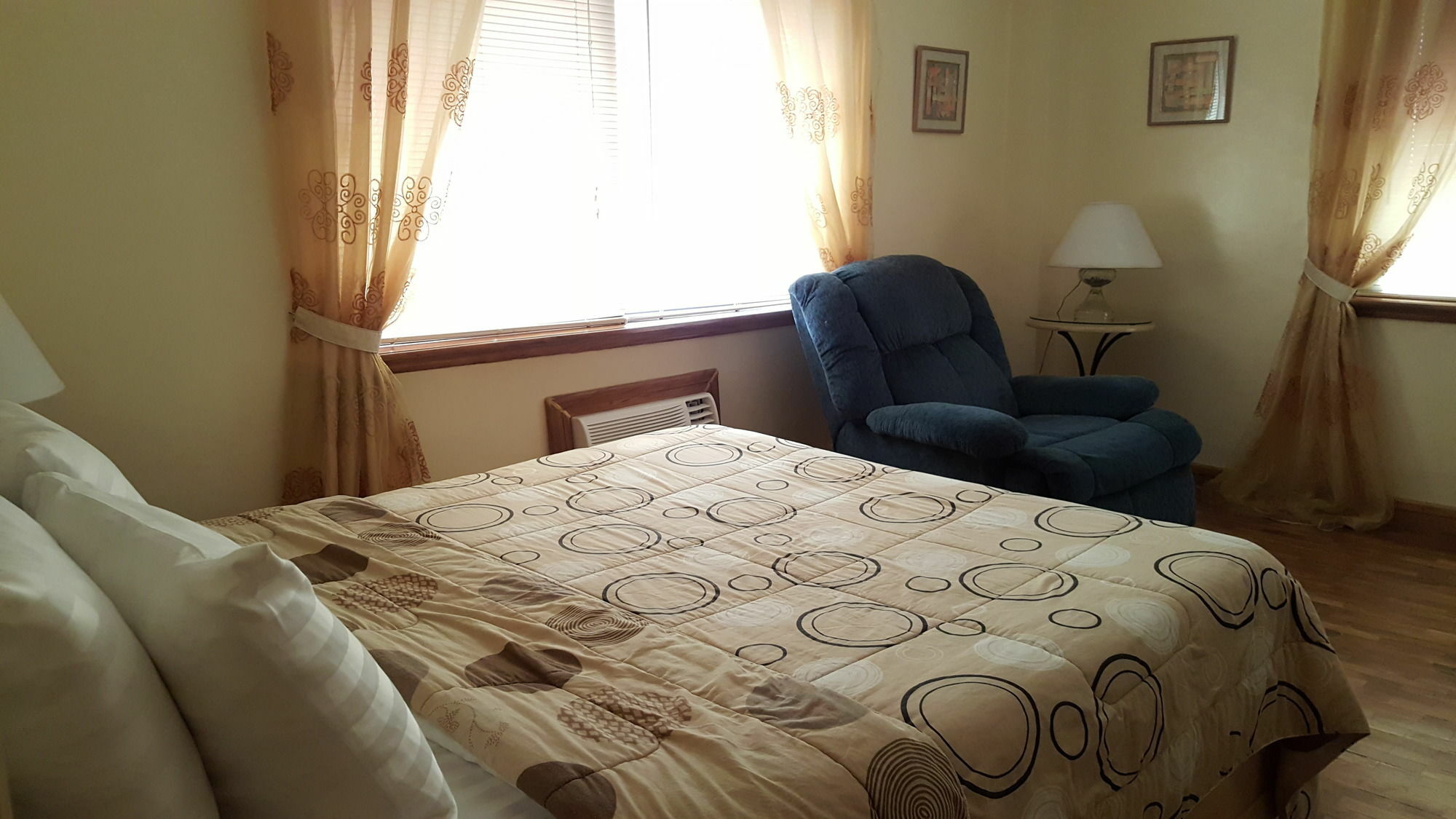 Roxas President'S Inn מראה חיצוני תמונה