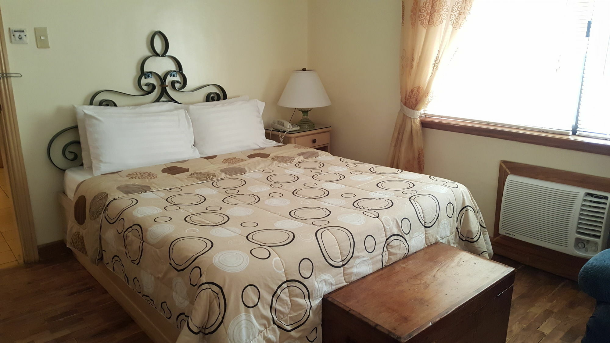 Roxas President'S Inn מראה חיצוני תמונה